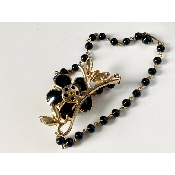 Vintage Art Deco Gripiox Glass Black & Pink Flower Choker Necklace. - Picture 7 of 8